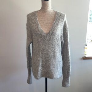 Aritzia Little Moon Grey Alpaca/Mohair Sweater size Medium. Excellent condition